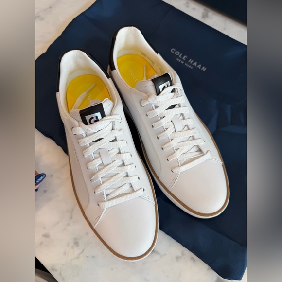 Cole Haan Women's Topspin White Leather Sneakers Size 8 - Picture 2 of 7